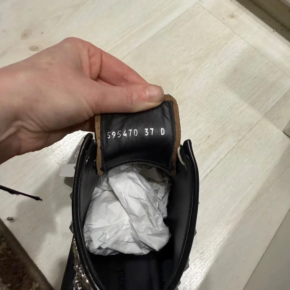 ••SOLD•• AUTHENTIC Alexander McQueen Studded Boots- Size 37 (never worn out) - Picture 6 of 7